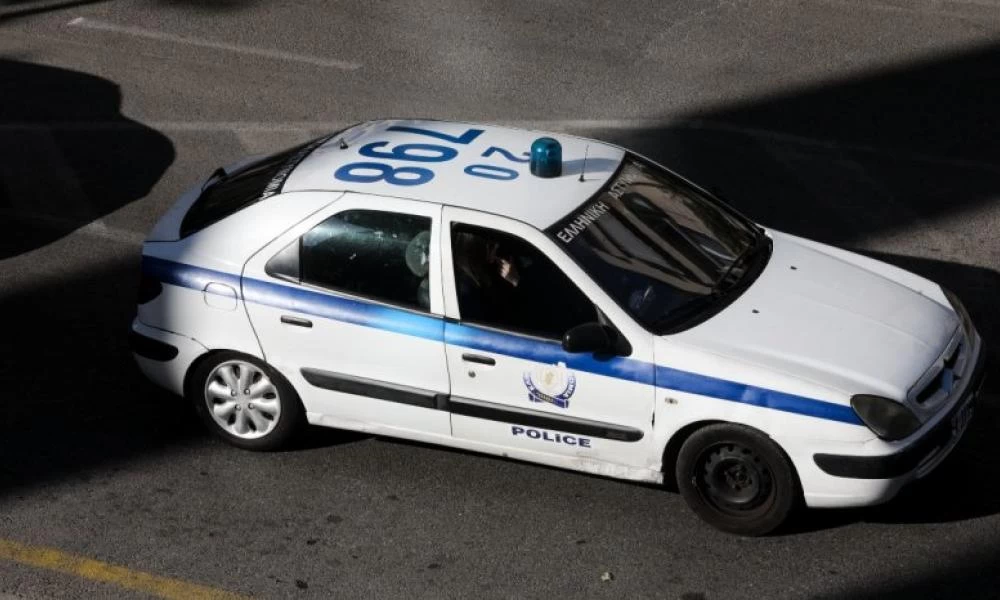 Τροχαίο σημειώθηκε στο Ψυχικό: Αυτοκίνητο συγκρούστηκε με μηχανή